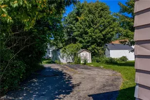 1493 Ridpath Ave, Akron, OH 44313 - Photo 32