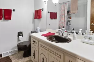 176 Concord Ct, Weirton, WV 26062 - Photo 18