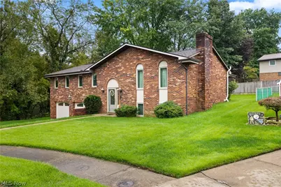 176 Concord Court, Weirton, WV 26062 - Photo 2
