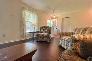 12 Surrey Ln, Geneva, OH 44041 - Photo 4