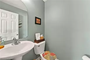 10262 Wildflower Way, Grandview Heights, OH 44147 - Photo 16