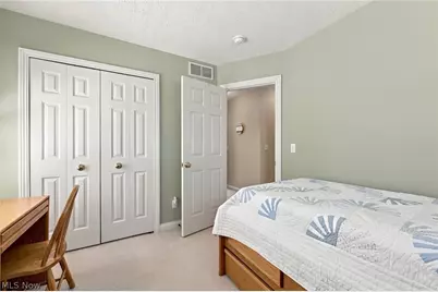 10262 Wildflower Way, Grandview Heights, OH 44147 - Photo 24
