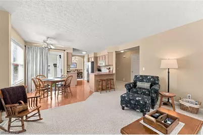 10262 Wildflower Way, Grandview Heights, OH 44147 - Photo 14