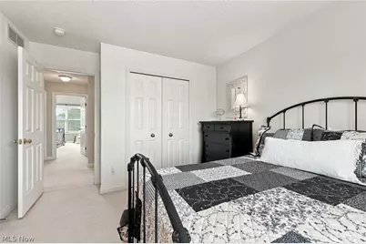 10262 Wildflower Way, Grandview Heights, OH 44147 - Photo 22