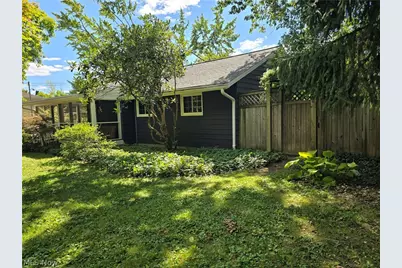 1800 Liberty Drive, Akron, OH 44313 - Photo 4