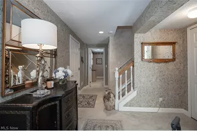878 Hampton Court, Sagamore Hills, OH 44067 - Photo 4