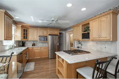 878 Hampton Court, Sagamore Hills, OH 44067 - Photo 18