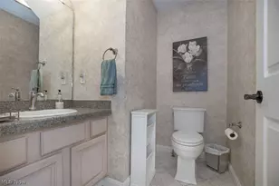 878 Hampton Ct, Sagamore Hills, OH 44067 - Photo 22