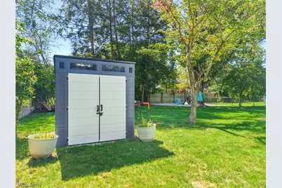 594 Megglen Avenue, Akron, OH 44303 - Photo 8