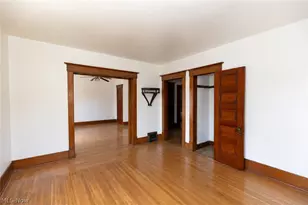 1037 W 8th St, Lorain, OH 44052 - Photo 8