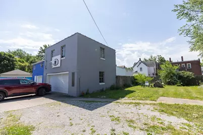 1037 W 8th Street, Lorain, OH 44052 - Photo 4