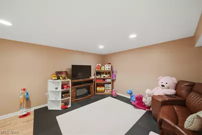 2354 Frederick Drive, Cuyahoga Falls, OH 44221 - Photo 30