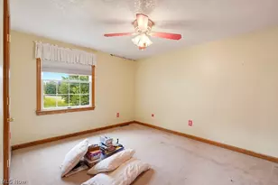 4209 Sunnyview Dr, Uniontown, OH 44685 - Photo 16
