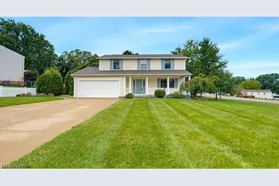 4209 Sunnyview Drive, Uniontown, OH 44685 - Photo 2