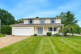 4209 Sunnyview Dr, Uniontown, OH 44685 - Photo 1