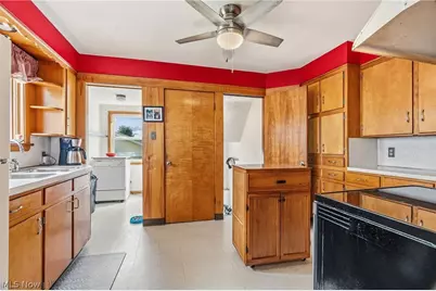 324 Woodrow Street NW, North Canton, OH 44720 - Photo 10