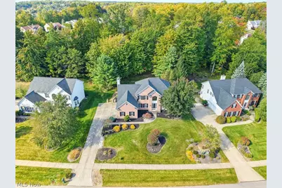1541 Newton Pass, Grandview Heights, OH 44147 - Photo 2