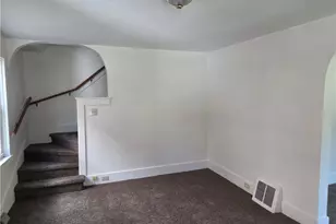 442 Garfield St, Struthers, OH 44471 - Photo 2