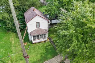1603 Salt Springs Rd, Youngstown, OH 44509 - Photo 4