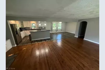 1087 Krumroy Road, Akron, OH 44306 - Photo 6