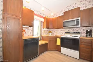 848 & 852 Skyside Dr, Clinton, OH 44216 - Photo 12