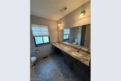 402 Rockys Run Road, Akron, OH 44319 - Photo 6
