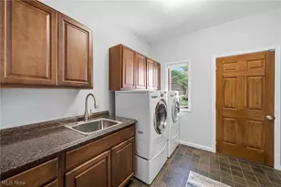 1418 Homestead Creek Dr, Grandview Heights, OH 44147 - Photo 16