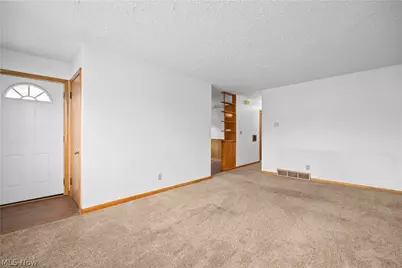 617 Marguerite Avenue, Cuyahoga Falls, OH 44221 - Photo 2