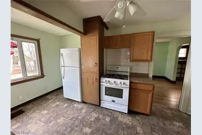929 Jason Avenue, Akron, OH 44314 - Photo 8