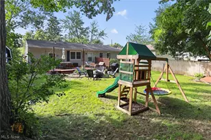 166 Pinewood Dr, Elyria, OH 44035 - Photo 32