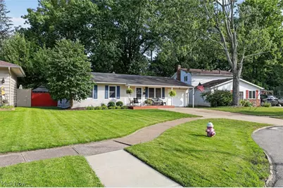 166 Pinewood Drive, Elyria, OH 44035 - Photo 4