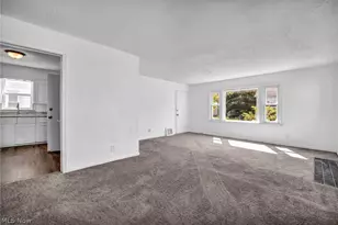 907 Whittier Ave, Akron, OH 44320 - Photo 4