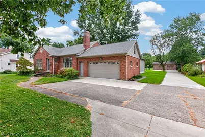 916 Milan Avenue, Amherst, OH 44001 - Photo 2