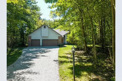 3126 Cliffside Drive, Akron, OH 44321 - Photo 2