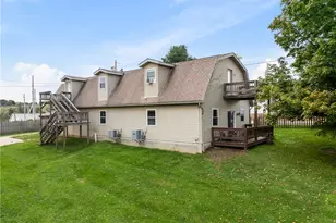 308 Carl St, Barnesville, OH 43713 - Photo 4