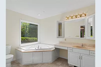 3426 Sherbrook Drive, Uniontown, OH 44685 - Photo 16