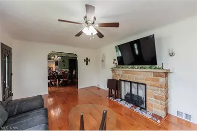 8617 Broadview Road, Grandview Heights, OH 44147 - Photo 8