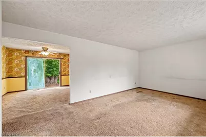 3197 Greenbrier Drive, Norton, OH 44203 - Photo 8