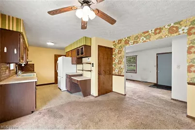 3197 Greenbrier Drive, Norton, OH 44203 - Photo 10