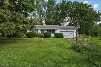 3197 Greenbrier Drive, Norton, OH 44203 - Photo 1