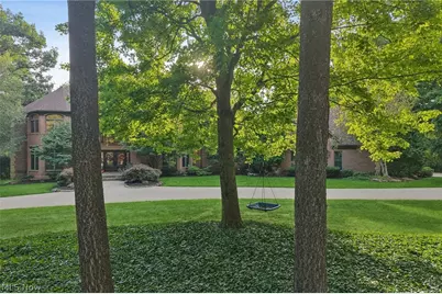 1928 Four Seasons Drive, Akron, OH 44333 - Photo 48