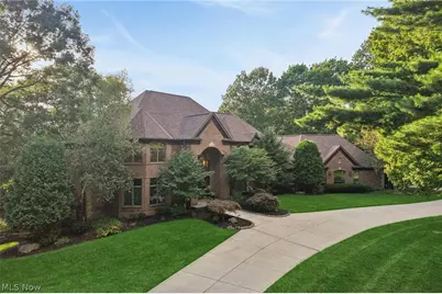 1928 Four Seasons Drive, Akron, OH 44333 - Photo 2
