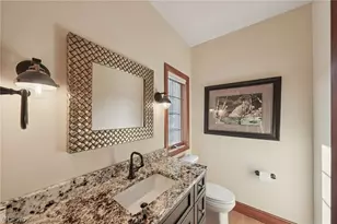 1928 4 Seasons Dr, Akron, OH 44333 - Photo 18