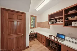 1928 4 Seasons Dr, Akron, OH 44333 - Photo 16