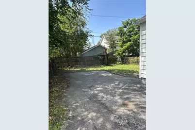 1234 E 84th Street, Loveland, OH 44103 - Photo 4