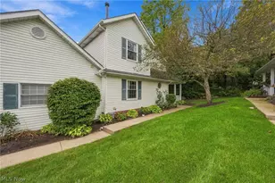 1760 Cortland Ln, Grandview Heights, OH 44147 - Photo 2
