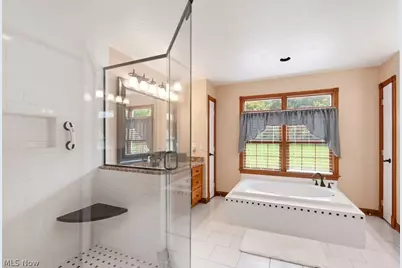 9745 Bainbridge Road, Chagrin Falls, OH 44023 - Photo 24