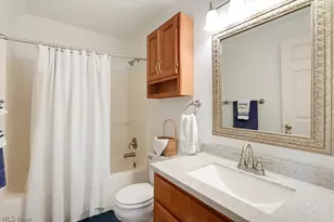 9745 Bainbridge Rd, Chagrin Falls, OH 44023 - Photo 28