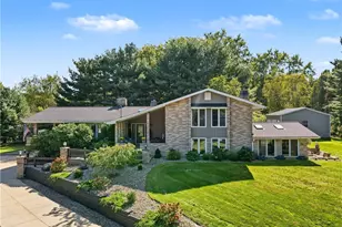 4824 Rolling View Dr, Akron, OH 44333 - Photo 1