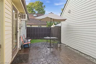 46103 New England Square, New Waterford, OH 44445 - Photo 4